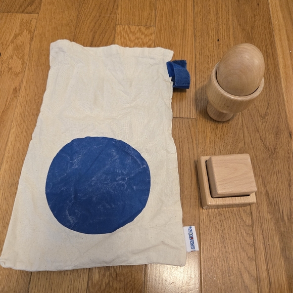 Montikids Montessori Shape Fitting Puzzles: Egg & Cube - Picture 1 of 3
